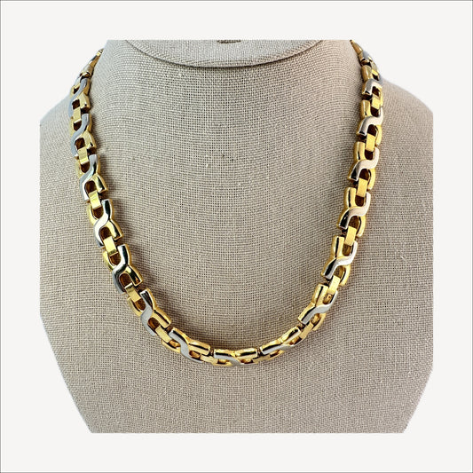 Two-tone link necklace, 1970s — on display bust