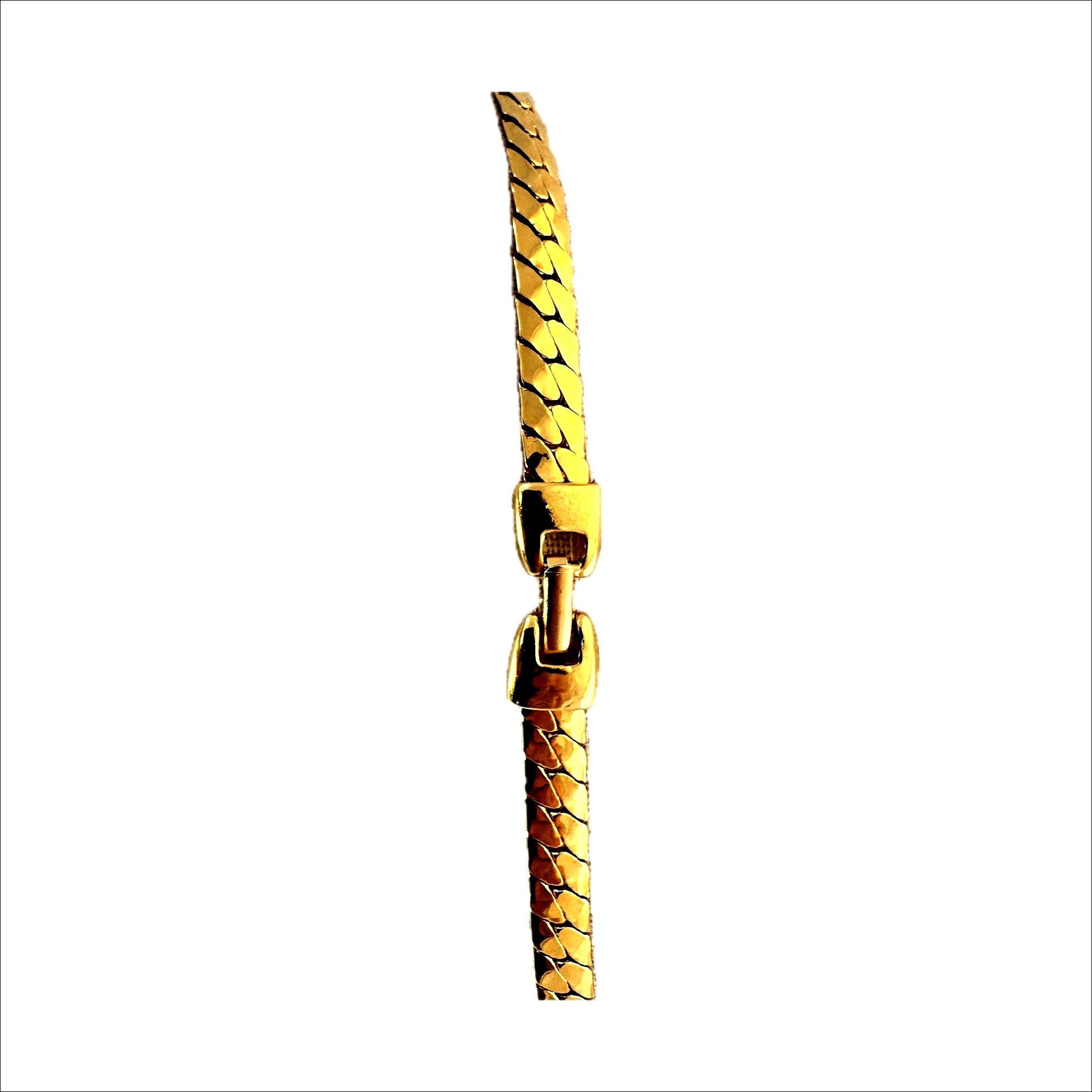 Napier necklace — chain and clasp from behind