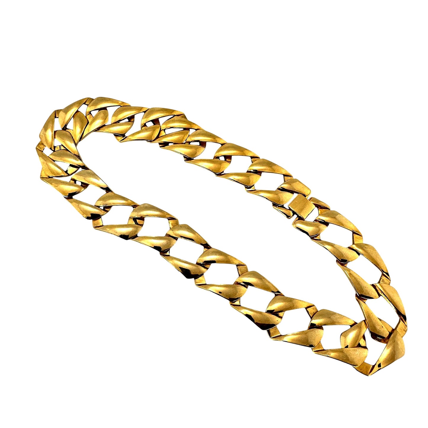 Chunky gold-tone link necklace – link detail close-up