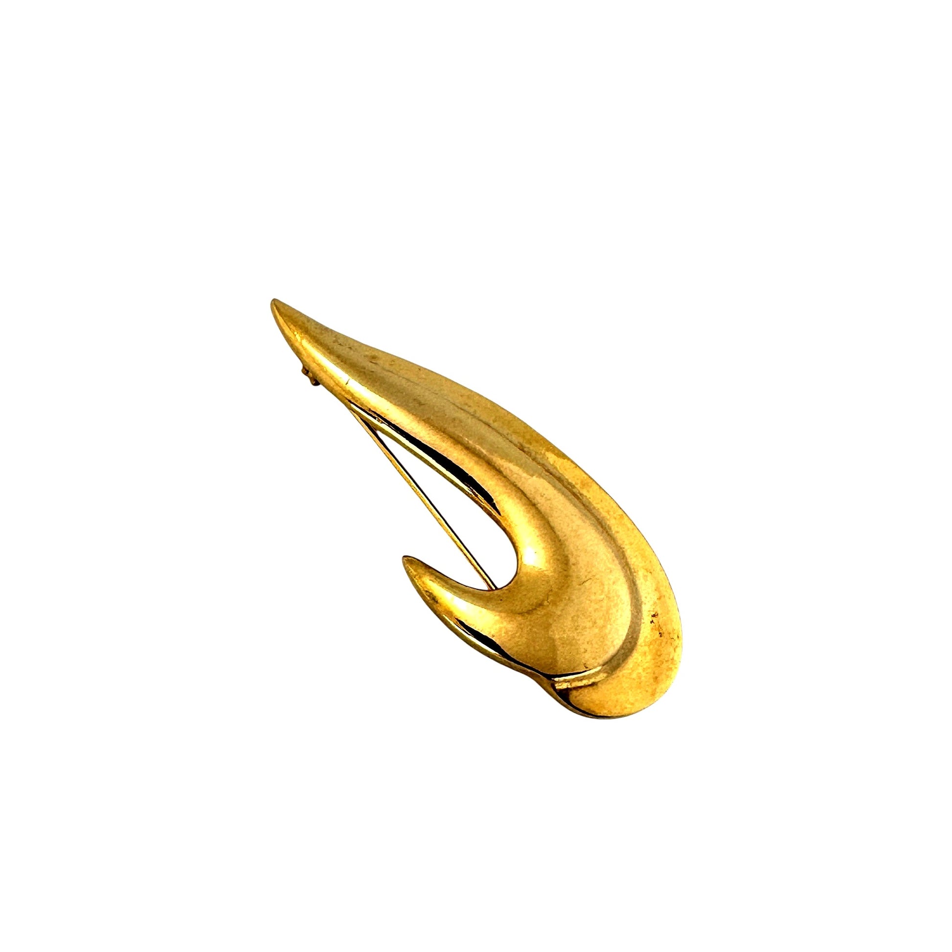 Vintage wave brooch in gold tone, front view