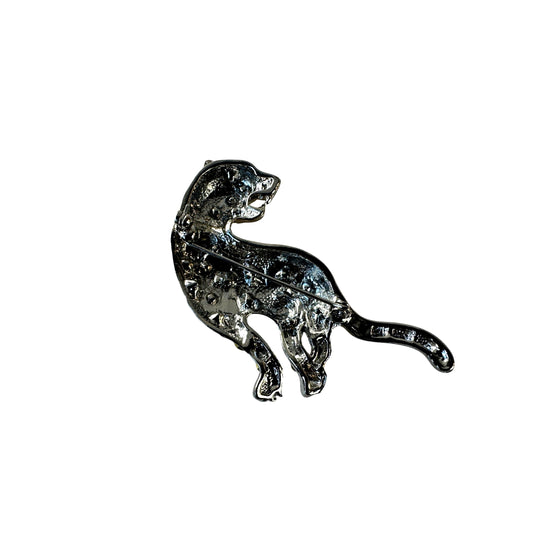 Silver-tone rhinestone jaguar brooch – angled view